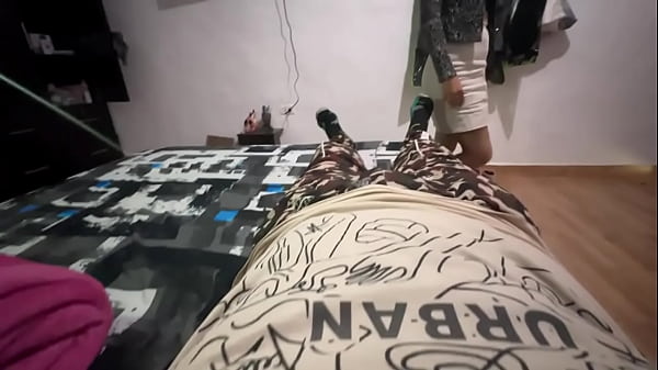 universitaria se me traga la verga completa por ayudarla hacer un trabajo